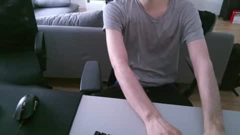 felixsagg online show from June 14, 2026, 8:49 am