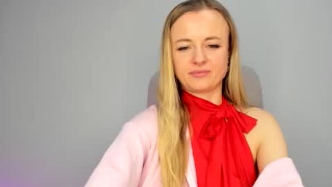 felorina online show from April 16, 2026, 7:25 pm