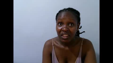 Snapshot of femaqueen chatting on April 21, 2026, 7:03 am Navil online show from April 21, 2026, 7:03 am