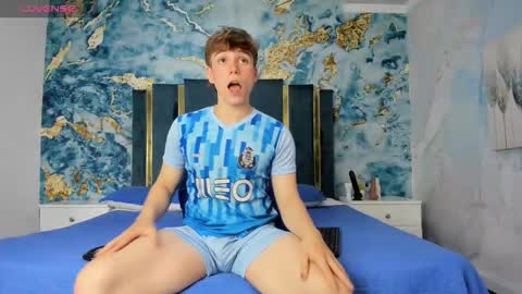 Femboy Max online show from December 1, 2025, 12:21 pm