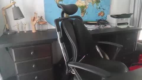 femdomsubby online show from March 1, 2026, 5:09 am