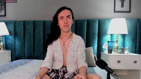 Snapshot of fenix_karoll chatting on December 9, 2024, 4:34 am Karol online show from December 9, 2024, 4:34 am