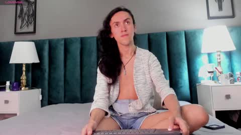 Snapshot of fenix_karoll chatting on December 15, 2024, 9:09 pm Karol online show from December 15, 2024, 9:09 pm