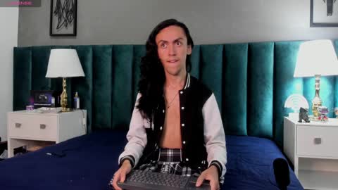 Snapshot of fenix_karoll chatting on January 9, 2025, 8:13 am Karol online show from January 9, 2025, 8:13 am