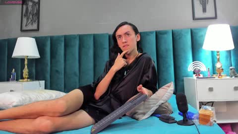 Snapshot of fenix_karoll chatting on February 5, 2025, 6:13 am Karol online show from February 5, 2025, 6:13 am