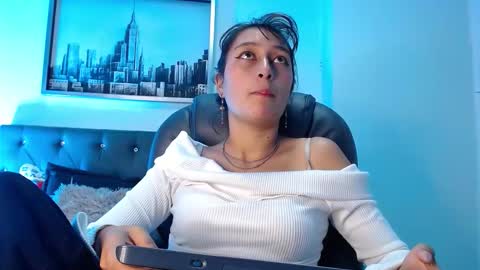 Snapshot of fenixx_19 chatting on February 27, 2026, 11:32 am Fenix online show from February 27, 2026, 11:32 am