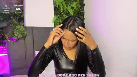 fernanda_liie_ online show from October 29, 2025, 12:40 pm