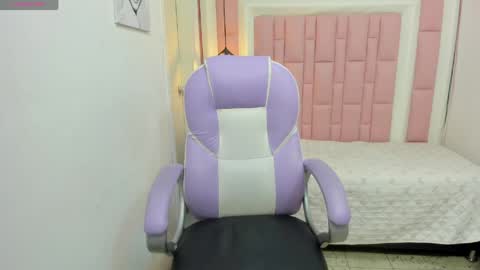 FER PHOENIX online show from April 16, 2026, 3:29 am