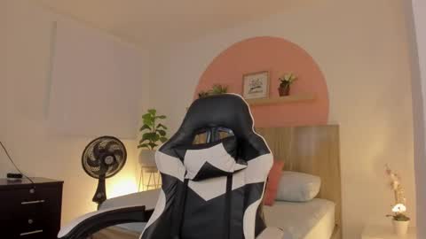 Snapshot of ferx2003 chatting on September 18, 2025, 2:57 am Fer online show from September 18, 2025, 2:57 am