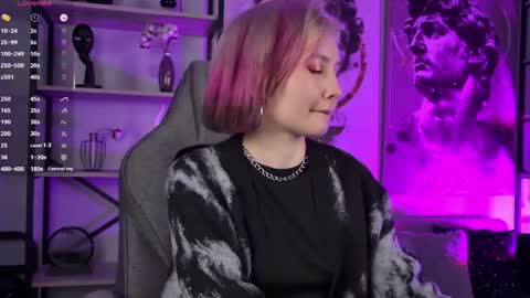 Rey online show from April 23, 2026, 3:14 pm