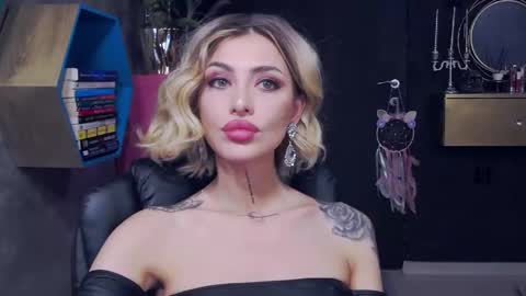 Sarah online show from December 2, 2024, 7:49 pm