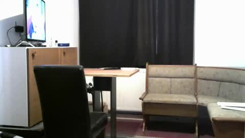 wichser online show from April 21, 2026, 8:09 am