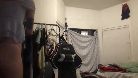 fgsammie online show from April 6, 2026, 2:53 am