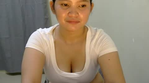 Snapshot of fhwilloughbyxx chatting on June 25, 2026, 9:58 am fhwilloughbyxx online show from June 25, 2026, 9:58 am