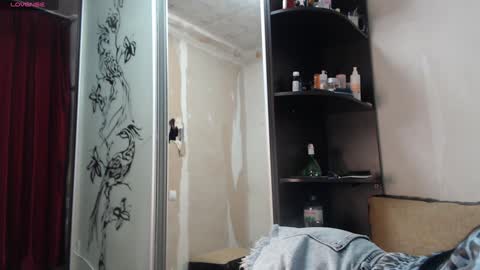 Snapshot of fialka42 chatting on December 1, 2024, 7:36 pm Alex33 Julia30 online show from December 1, 2024, 7:36 pm