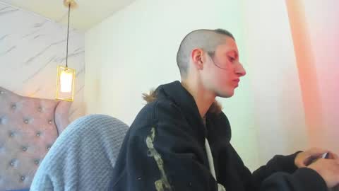   online show from April 17, 2026, 12:41 pm