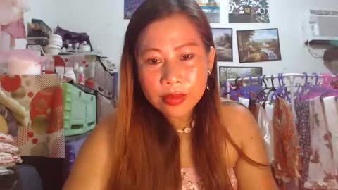 filipina beauty. online show from September 8, 2025, 6:40 pm