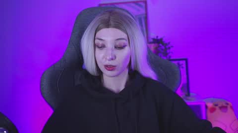 Snapshot of filipinaadams chatting on December 21, 2024, 11:33 am cap and Lana  online show from December 21, 2024, 11:33 am