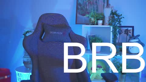 Snapshot of filipinaadams chatting on January 10, 2025, 11:11 am cap and Lana  online show from January 10, 2025, 11:11 am