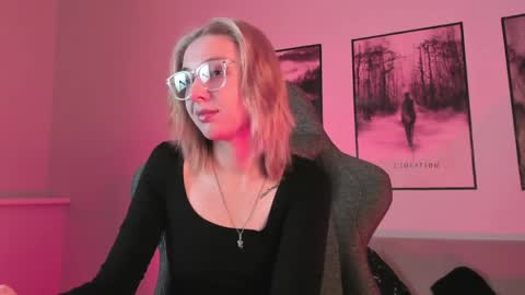 Snapshot of filipinaadams chatting on March 2, 2025, 2:30 am cap and Lana  online show from March 2, 2025, 2:30 am