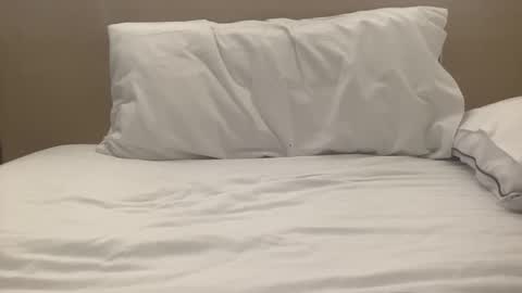 filouxx70 online show from April 8, 2026, 6:30 pm