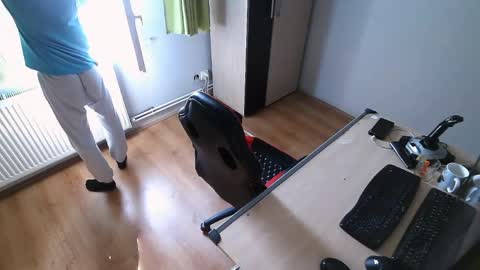 Jane and Findo online show from April 30, 2026, 11:27 am