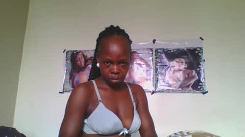Snapshot of fine_melanin chatting on September 14, 2025, 5:39 am caro online show from September 14, 2025, 5:39 am