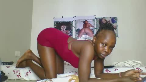 Snapshot of fine_melanin chatting on October 4, 2025, 5:55 pm caro online show from October 4, 2025, 5:55 pm