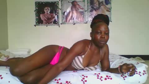 Snapshot of fine_melanin chatting on October 15, 2025, 6:46 am caro online show from October 15, 2025, 6:46 am