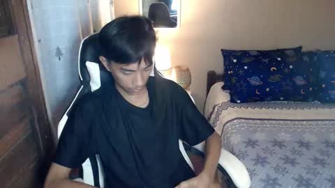 fineboii_rey18 online show from September 10, 2025, 6:46 am