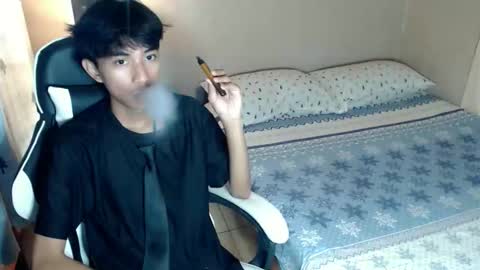 fineboii_rey18 online show from October 2, 2025, 10:22 am