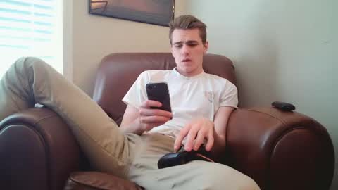 Snapshot of finnabun33 chatting on April 22, 2026, 5:47 pm Jake I am Bicurious online show from April 22, 2026, 5:47 pm