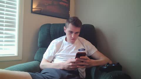 Snapshot of finnabun33 chatting on May 1, 2026, 6:12 pm Jake I am Bicurious online show from May 1, 2026, 6:12 pm