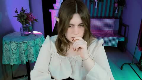 fiora online show from January 31, 2025, 6:36 pm