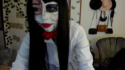     online show from October 18, 2025, 3:09 am