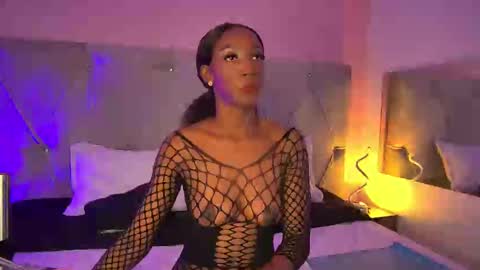 Snapshot of fiorelalenin chatting on September 19, 2025, 4:18 pm Fiorela Lenin online show from September 19, 2025, 4:18 pm