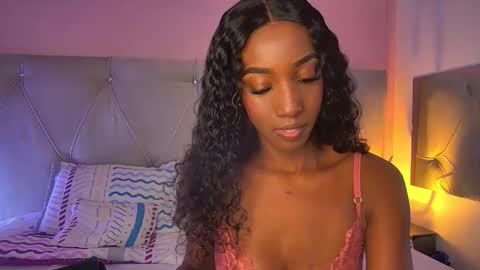 Snapshot of fiorelalenin chatting on February 18, 2026, 6:15 pm Fiorela Lenin online show from February 18, 2026, 6:15 pm