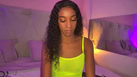 Fiorela Lenin  online show from March 30, 2026, 6:20 pm