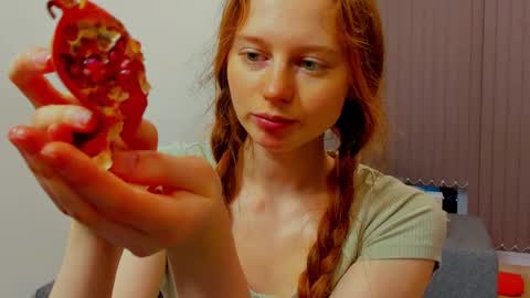 fire_luna online show from December 23, 2024, 11:47 am