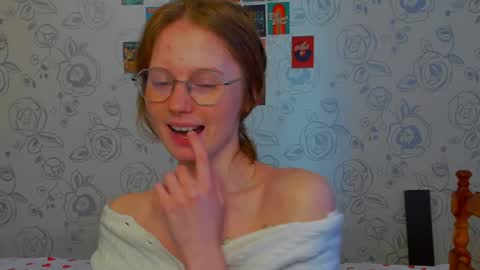 Snapshot of fire_luna chatting on May 1, 2026, 11:26 am fire_luna online show from May 1, 2026, 11:26 am