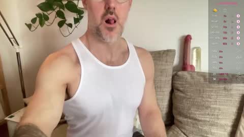 Snapshot of fit_rubinho chatting on February 9, 2025, 8:33 am Rubn online show from February 9, 2025, 8:33 am