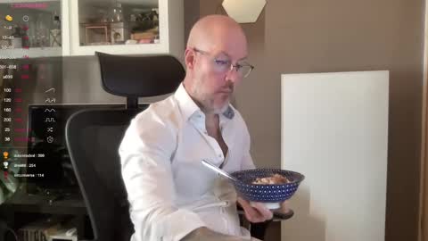 Snapshot of fit_rubinho chatting on February 12, 2025, 3:38 pm Rubn online show from February 12, 2025, 3:38 pm