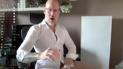 Snapshot of fit_rubinho chatting on March 5, 2025, 8:54 am Rubn online show from March 5, 2025, 8:54 am