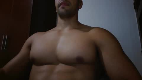 fitchestabs_69 online show from April 19, 2026, 8:44 pm