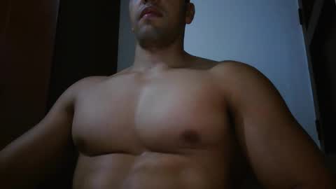 fitchestabs_69 online show from April 23, 2026, 8:33 pm