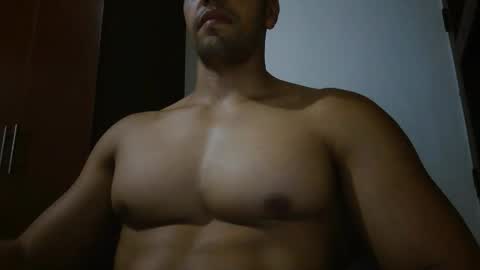 fitchestabs_69 online show from April 26, 2026, 9:01 pm