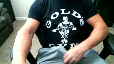 Snapshot of fitguy40 chatting on January 17, 2026, 7:50 pm fitguy40 online show from January 17, 2026, 7:50 pm