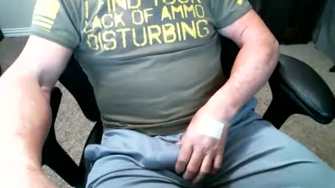 Snapshot of fitguy40 chatting on February 2, 2026, 9:13 pm fitguy40 online show from February 2, 2026, 9:13 pm