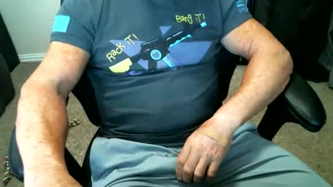 Snapshot of fitguy40 chatting on March 1, 2026, 9:50 pm fitguy40 online show from March 1, 2026, 9:50 pm