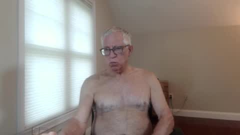 Snapshot of fitman999 chatting on May 27, 2026, 11:29 am Jon online show from May 27, 2026, 11:29 am
